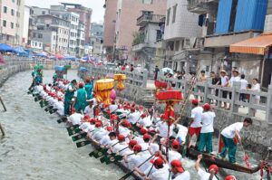 Read more about the article China’s Dragon Boat Festival